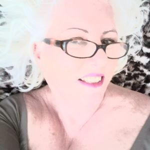 Meet your Posher, Valerie